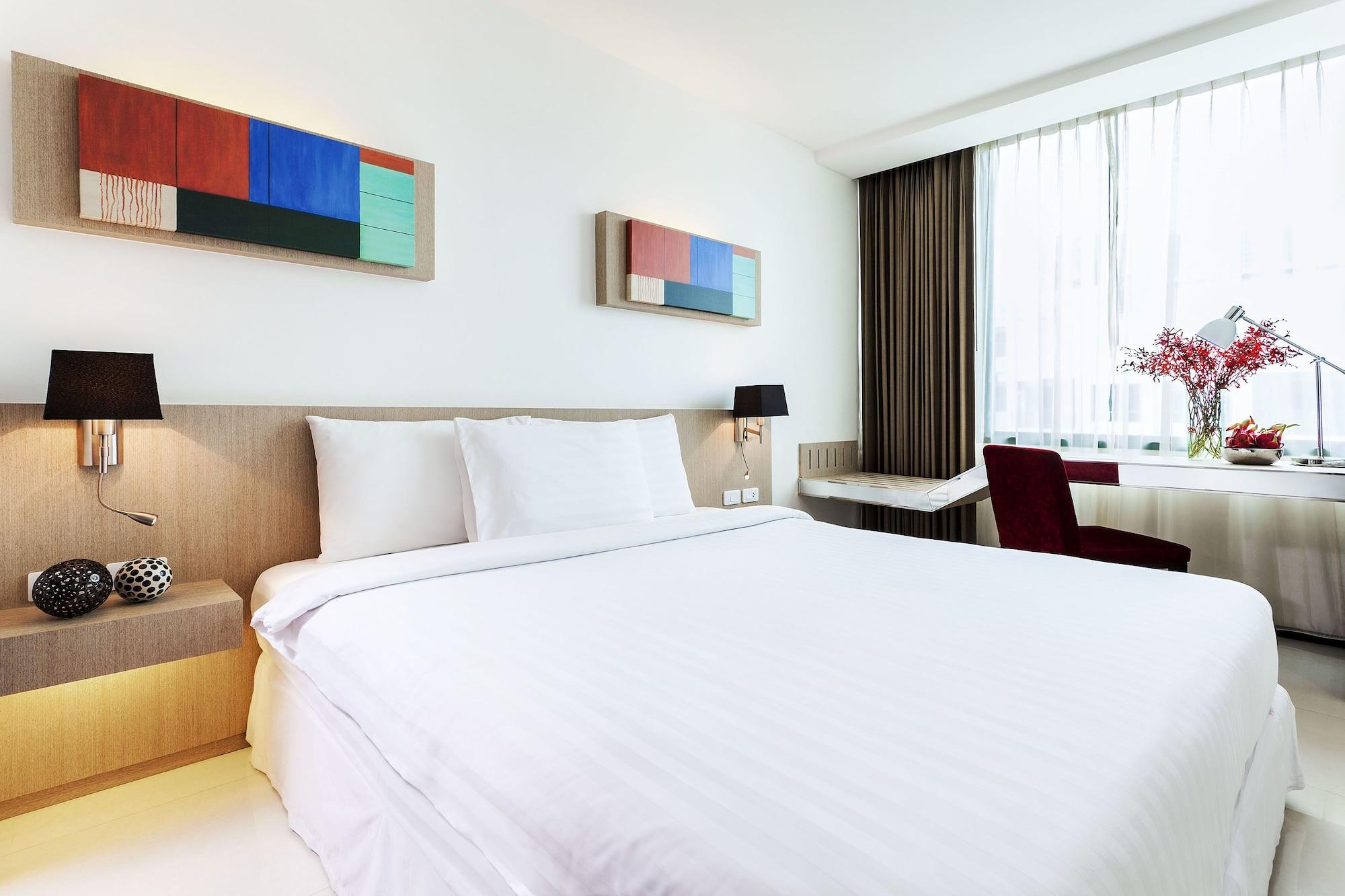 Vic 3 Bangkok Hotel Екстер'єр фото