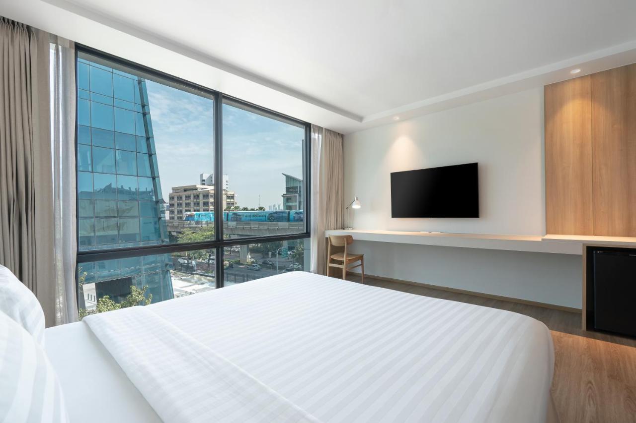 Vic 3 Bangkok Hotel Екстер'єр фото