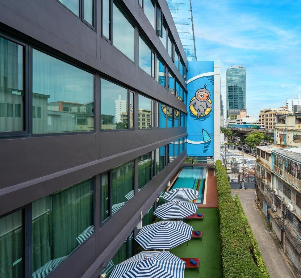 Vic 3 Bangkok Hotel Екстер'єр фото