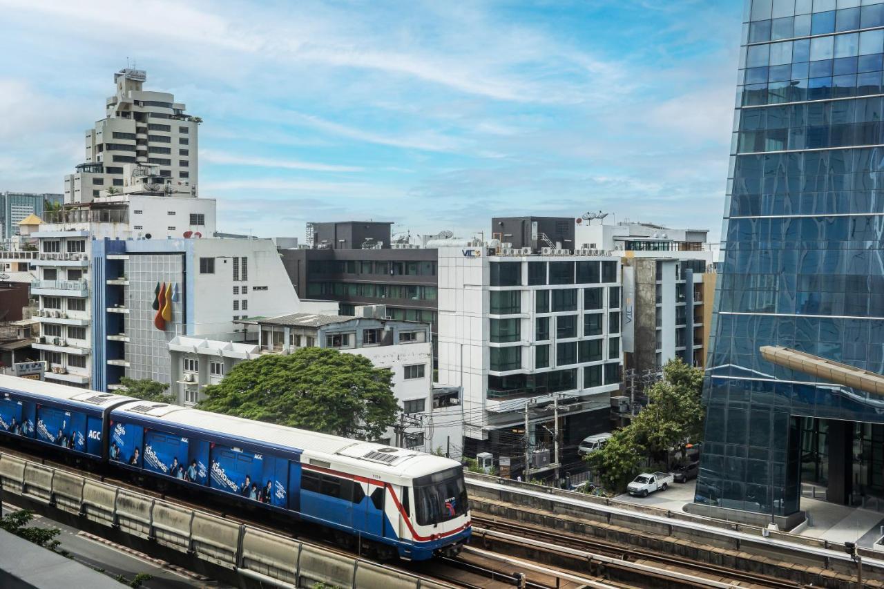 Vic 3 Bangkok Hotel Екстер'єр фото