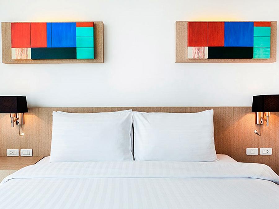 Vic 3 Bangkok Hotel Екстер'єр фото