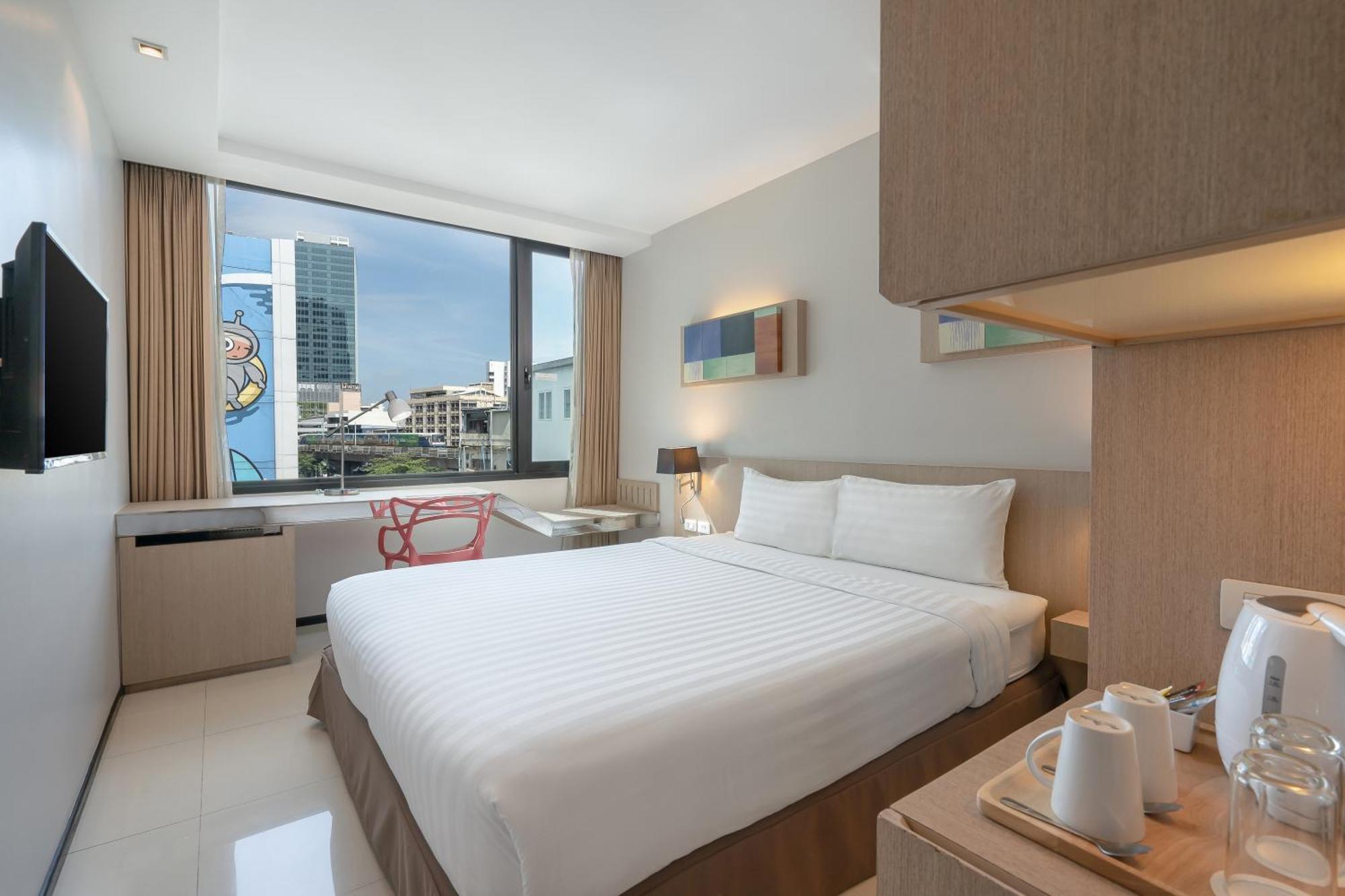 Vic 3 Bangkok Hotel Екстер'єр фото